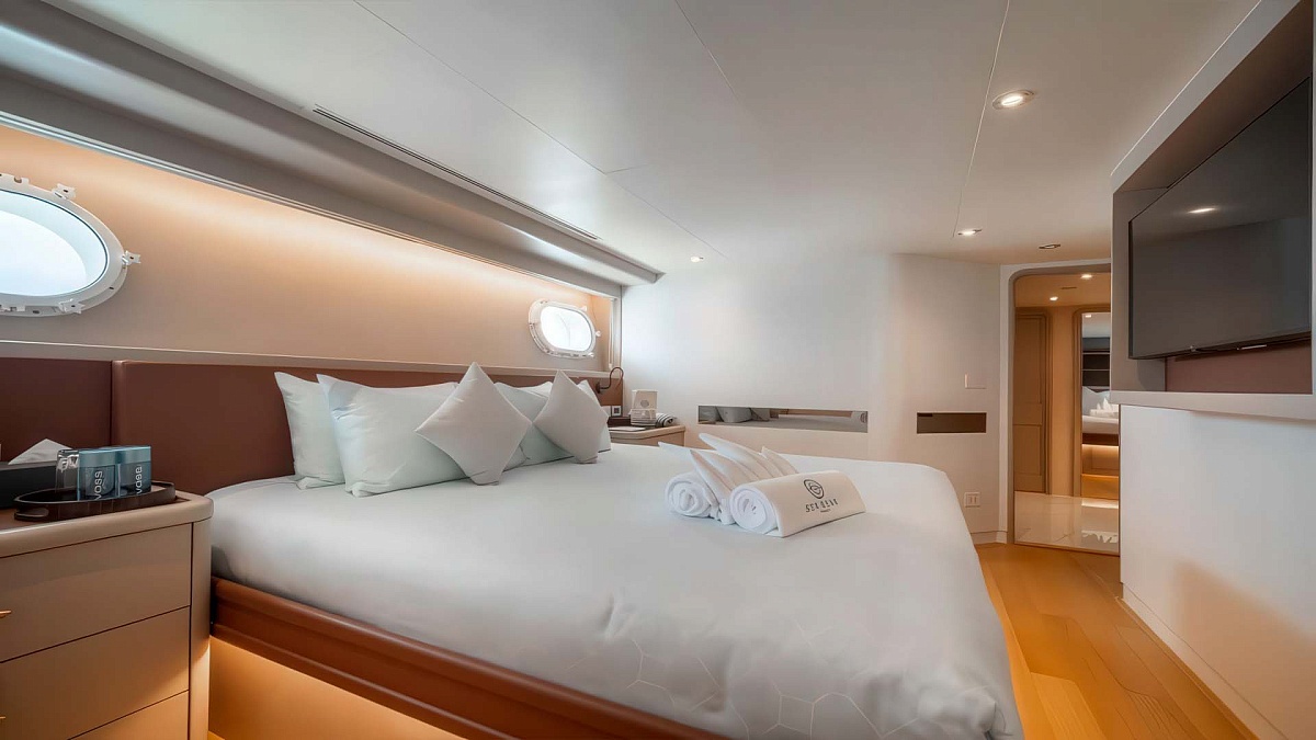 Аренда мега яхты Sea Bear Westport 130 на Пхукете